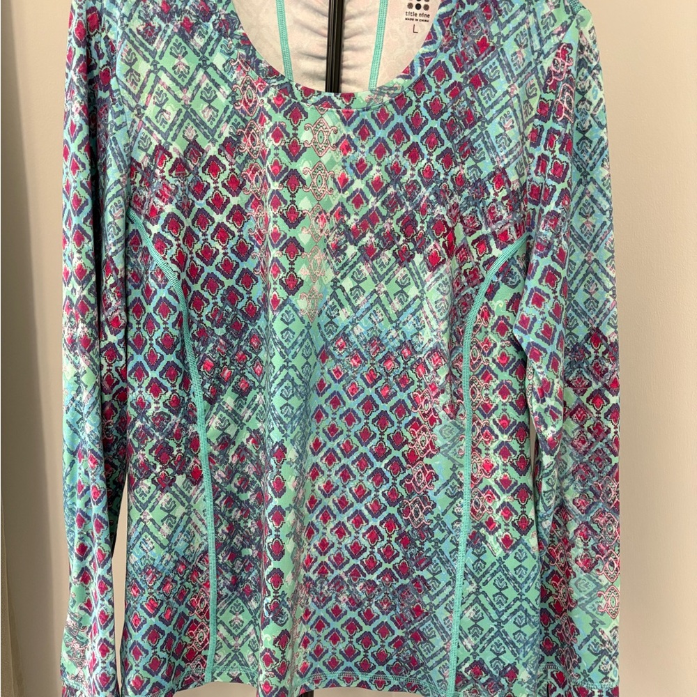 Title Nine Grace Long Sleeve Performance Top - Geo Diamond Print - Size L - Picture 2 of 9
